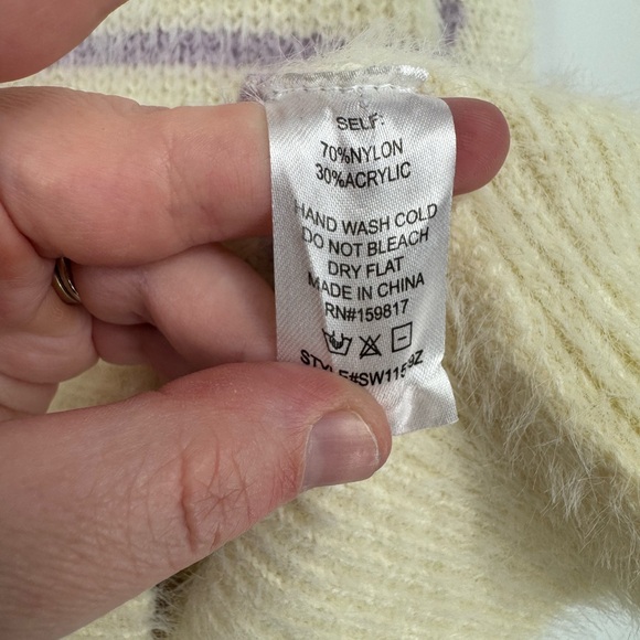 Altar'd State Women's Cream and Purple Floral Sweater Size Large - Picture 5 of 5